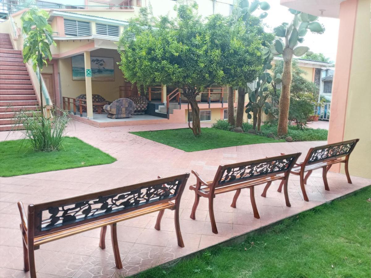 Hotel Palmeras Galapagos Puerto Ayora  Luaran gambar